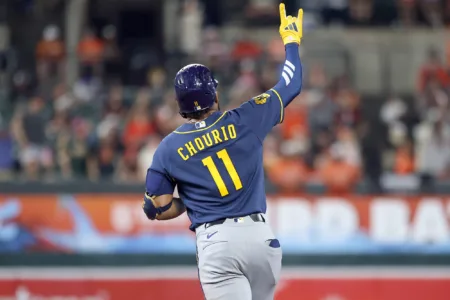 Frelick's RBI single in 10th carry Brewers past Orioles 6-5